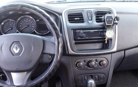 Renault Logan II, 2016 год, 720 000 рублей, 20 фотография