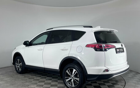 Toyota RAV4, 2017 год, 2 593 000 рублей, 5 фотография