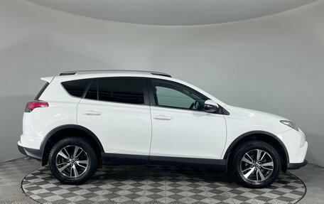 Toyota RAV4, 2017 год, 2 593 000 рублей, 4 фотография