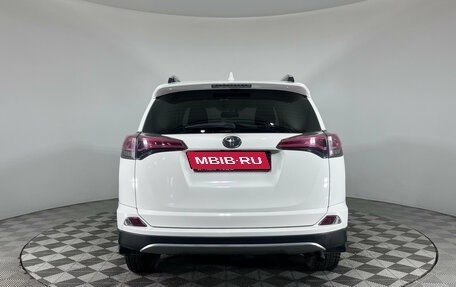 Toyota RAV4, 2017 год, 2 593 000 рублей, 6 фотография