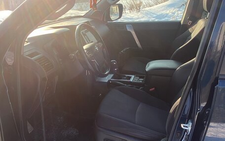 Toyota Land Cruiser Prado 150 рестайлинг 2, 2019 год, 4 650 000 рублей, 7 фотография