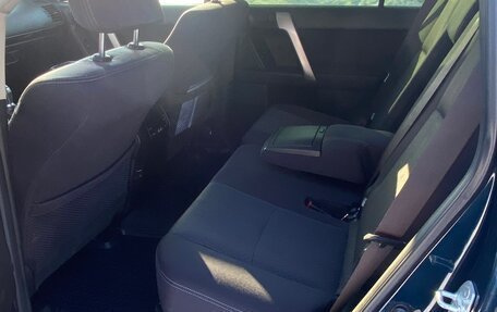 Toyota Land Cruiser Prado 150 рестайлинг 2, 2019 год, 4 650 000 рублей, 8 фотография