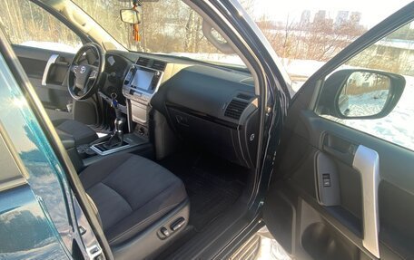 Toyota Land Cruiser Prado 150 рестайлинг 2, 2019 год, 4 650 000 рублей, 9 фотография