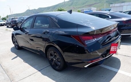 Hyundai Elantra, 2022 год, 1 900 000 рублей, 4 фотография