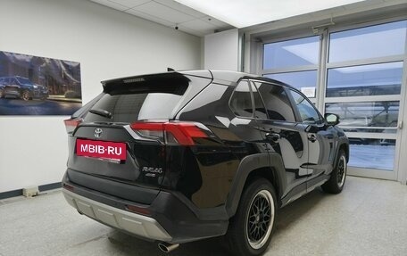 Toyota RAV4, 2022 год, 3 550 000 рублей, 4 фотография
