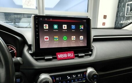 Toyota RAV4, 2022 год, 3 550 000 рублей, 12 фотография