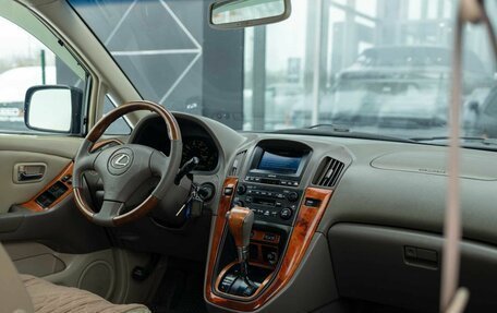 Lexus RX IV рестайлинг, 2001 год, 920 000 рублей, 10 фотография