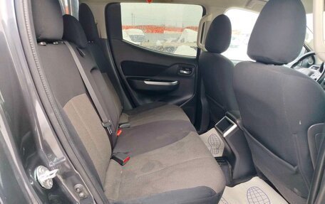 Mitsubishi L200 IV рестайлинг, 2021 год, 2 470 000 рублей, 10 фотография