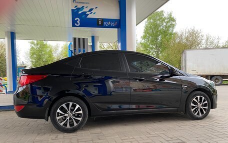 Hyundai Solaris II рестайлинг, 2015 год, 1 230 000 рублей, 6 фотография