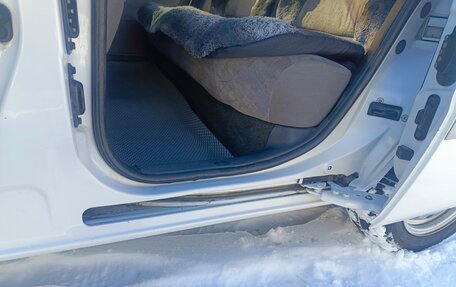 Toyota Raum I, 2002 год, 430 000 рублей, 10 фотография