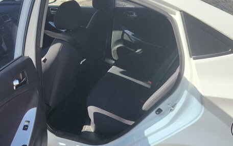 Hyundai Solaris II рестайлинг, 2013 год, 900 000 рублей, 11 фотография