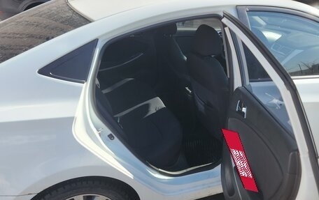 Hyundai Solaris II рестайлинг, 2013 год, 900 000 рублей, 16 фотография