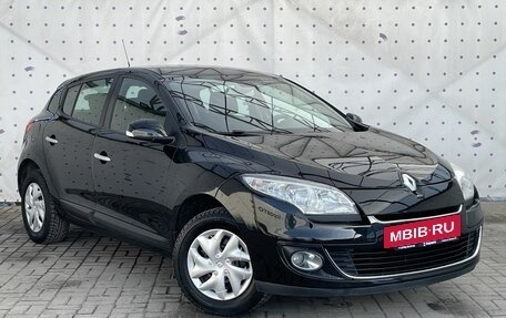 Renault Megane III, 2013 год, 880 000 рублей, 2 фотография