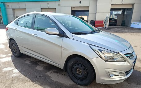 Hyundai Solaris II рестайлинг, 2016 год, 945 000 рублей, 1 фотография