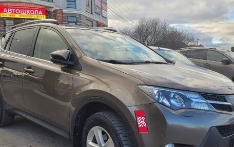Toyota RAV4, 2014 год, 1 810 000 рублей, 12 фотография