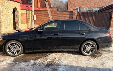 Mercedes-Benz E-Класс, 2020 год, 3 200 000 рублей, 4 фотография