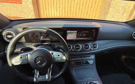 Mercedes-Benz E-Класс, 2020 год, 3 200 000 рублей, 15 фотография