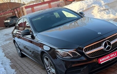 Mercedes-Benz E-Класс, 2020 год, 3 200 000 рублей, 27 фотография