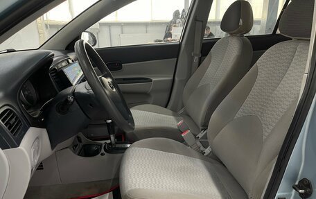 Hyundai Verna II, 2006 год, 599 000 рублей, 17 фотография