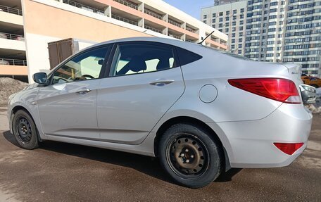 Hyundai Solaris II рестайлинг, 2016 год, 945 000 рублей, 2 фотография