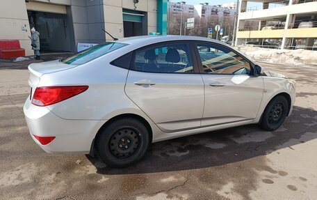 Hyundai Solaris II рестайлинг, 2016 год, 945 000 рублей, 5 фотография