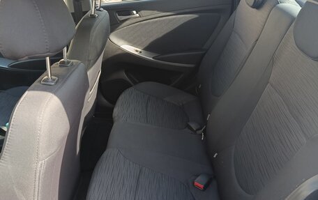 Hyundai Solaris II рестайлинг, 2016 год, 945 000 рублей, 10 фотография