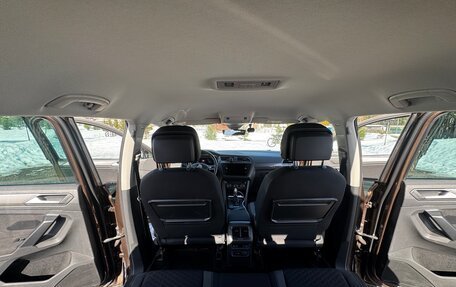 Volkswagen Tiguan II, 2018 год, 2 050 000 рублей, 6 фотография