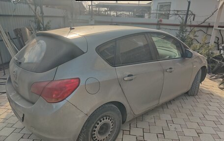 Opel Astra J, 2010 год, 420 000 рублей, 6 фотография