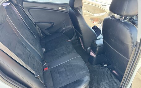 Hyundai Solaris II рестайлинг, 2015 год, 1 050 000 рублей, 7 фотография