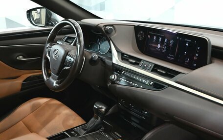 Lexus ES VII, 2020 год, 3 800 000 рублей, 17 фотография