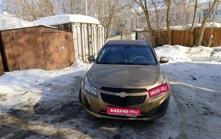 Chevrolet Cruze II, 2013 год, 800 000 рублей, 1 фотография