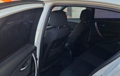 BMW 1 серия, 2011 год, 1 050 000 рублей, 6 фотография