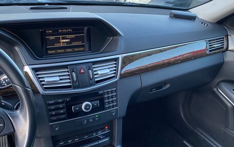 Mercedes-Benz E-Класс, 2012 год, 1 700 000 рублей, 10 фотография