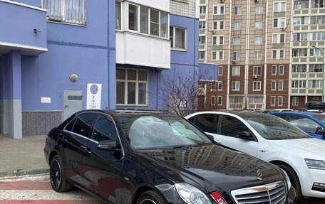 Mercedes-Benz E-Класс, 2012 год, 1 700 000 рублей, 2 фотография