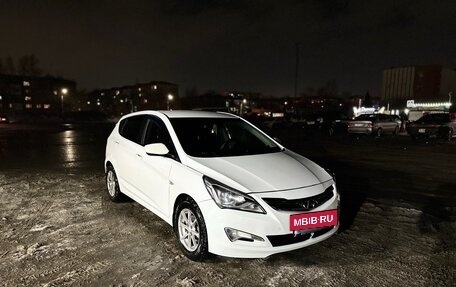 Hyundai Solaris II рестайлинг, 2015 год, 930 000 рублей, 2 фотография