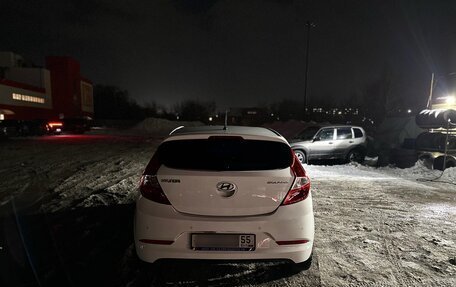 Hyundai Solaris II рестайлинг, 2015 год, 930 000 рублей, 3 фотография