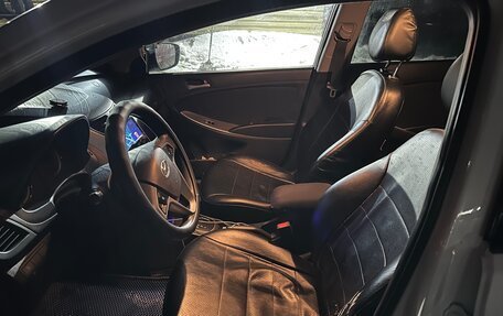 Hyundai Solaris II рестайлинг, 2015 год, 930 000 рублей, 7 фотография