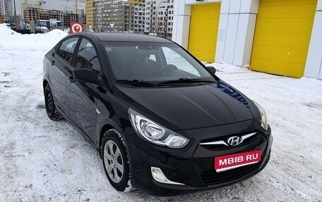 Hyundai Solaris II рестайлинг, 2013 год, 600 000 рублей, 1 фотография