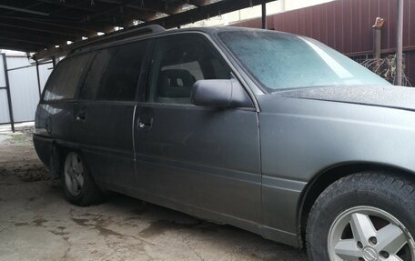 Opel Omega A, 1988 год, 120 000 рублей, 1 фотография