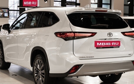 Toyota Highlander, 2025 год, 6 090 000 рублей, 6 фотография