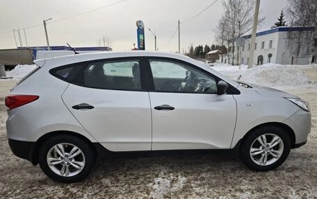 Hyundai ix35 I рестайлинг, 2011 год, 1 250 000 рублей, 9 фотография