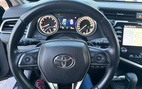 Toyota Camry, 2018 год, 3 000 000 рублей, 8 фотография