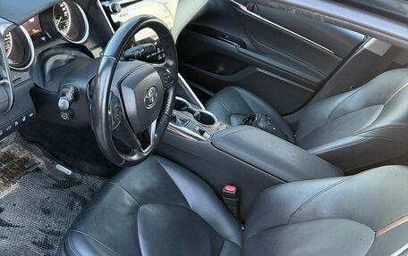 Toyota Camry, 2018 год, 3 000 000 рублей, 6 фотография