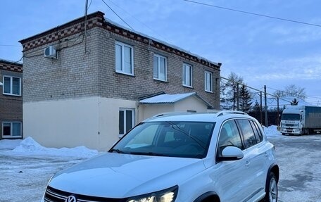 Volkswagen Tiguan I, 2015 год, 1 960 000 рублей, 2 фотография