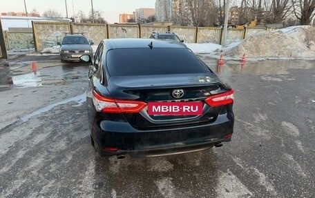 Toyota Camry, 2018 год, 3 000 000 рублей, 4 фотография