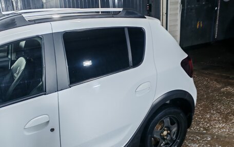 Renault Sandero II рестайлинг, 2019 год, 1 000 000 рублей, 2 фотография