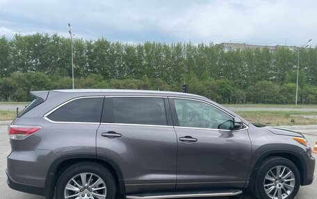 Toyota Highlander III, 2014 год, 2 400 000 рублей, 7 фотография