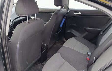 Hyundai Solaris II рестайлинг, 2013 год, 600 000 рублей, 10 фотография