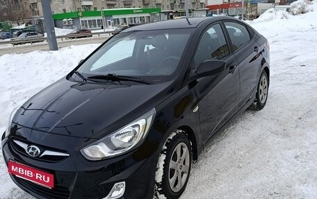 Hyundai Solaris II рестайлинг, 2013 год, 600 000 рублей, 2 фотография