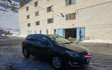 Opel Astra J, 2013 год, 900 000 рублей, 2 фотография